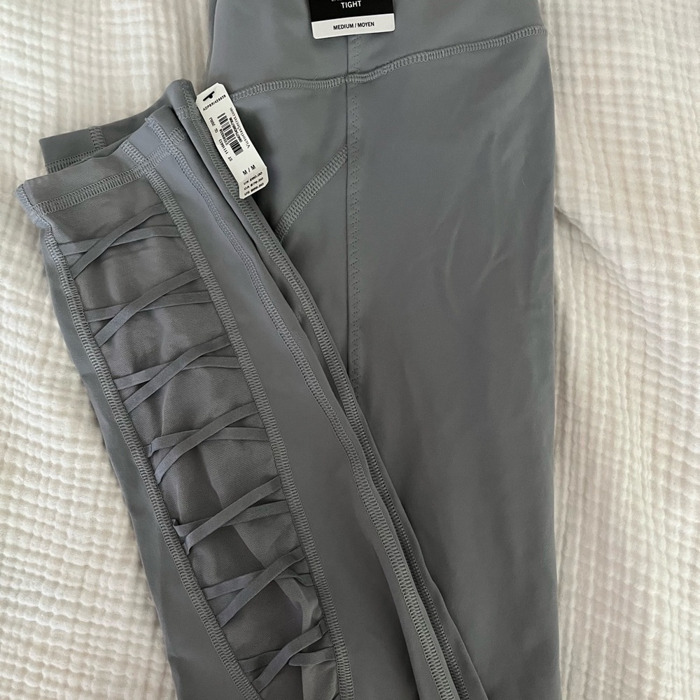 Victoria's Secret Sport Knockout tight, Medium Ballerina style